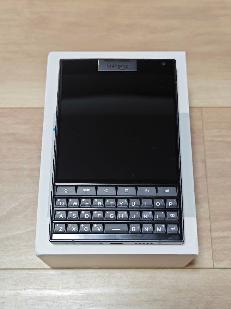 【美品】Unihertz Titan Slim SIMフリー　本体