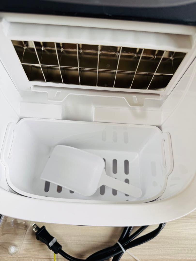 由乃 アルティーナクリアキューブ高速製氷機 ブラック ALTENA