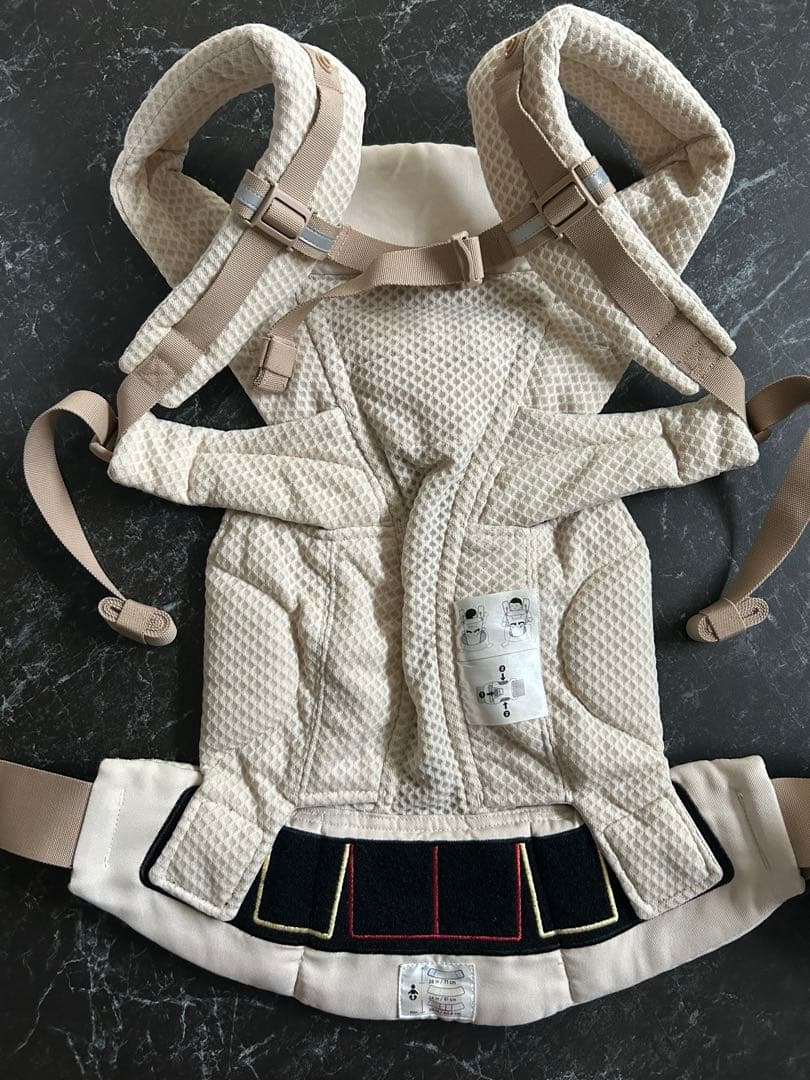 【美品】エルゴ　オムニブリーズergobabyナチュラルベージュ 抱っこ紐