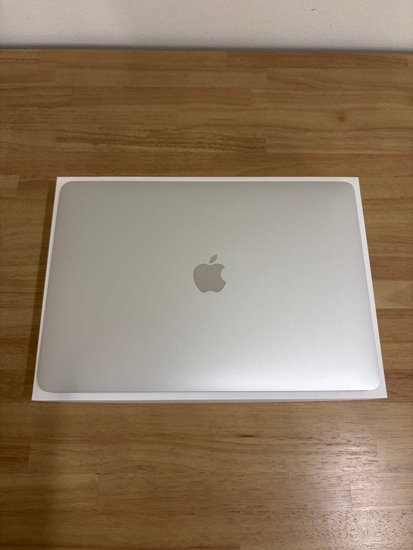 【極美品】MacBook Air 13インチ 2019 8GB 256GB