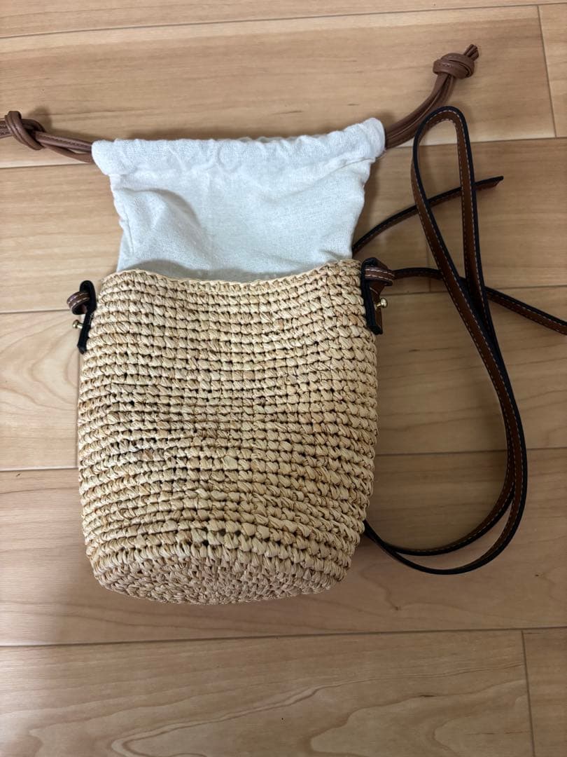最終値下げLOEWE カゴバッグ巾着ブラウンミニショルダー
