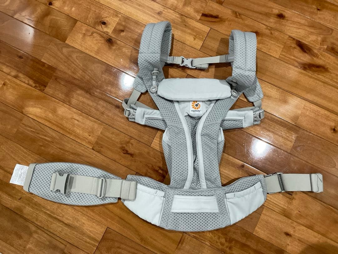 エルゴ　OMNI breeze PEARL GREY