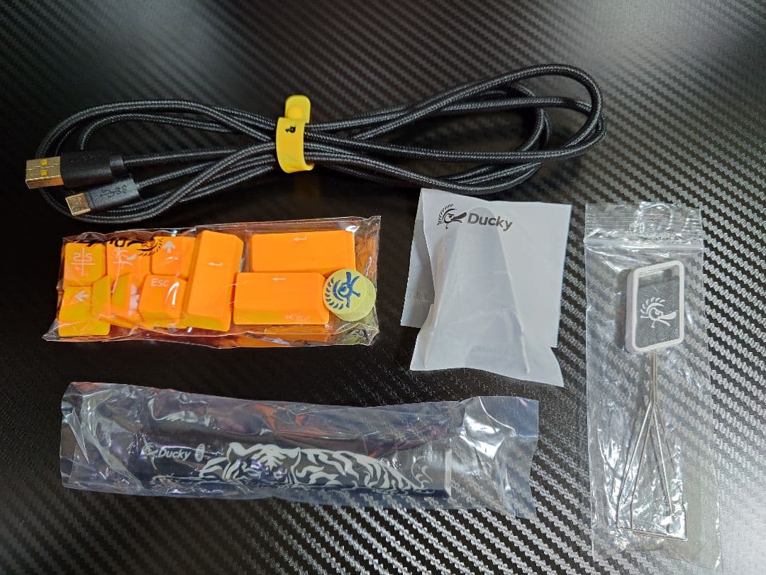 Ducky One 3 Mini 60% 銀軸