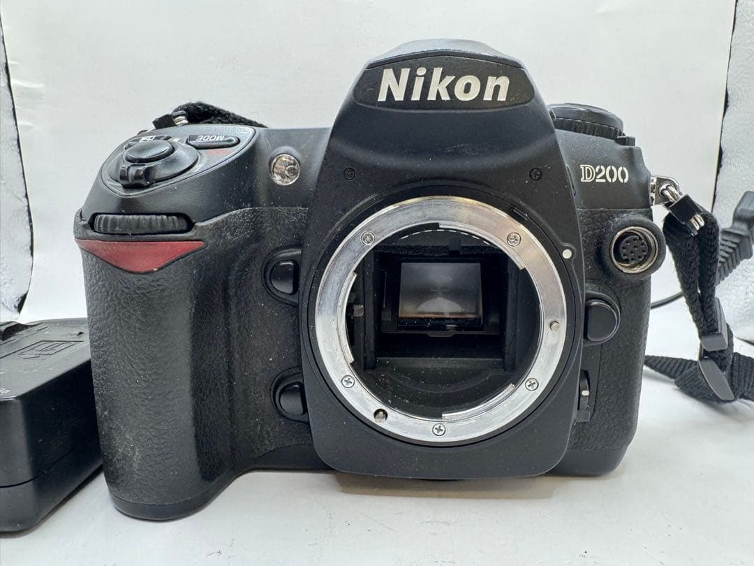 Nikon D200 デジタル一眼レフカメラ