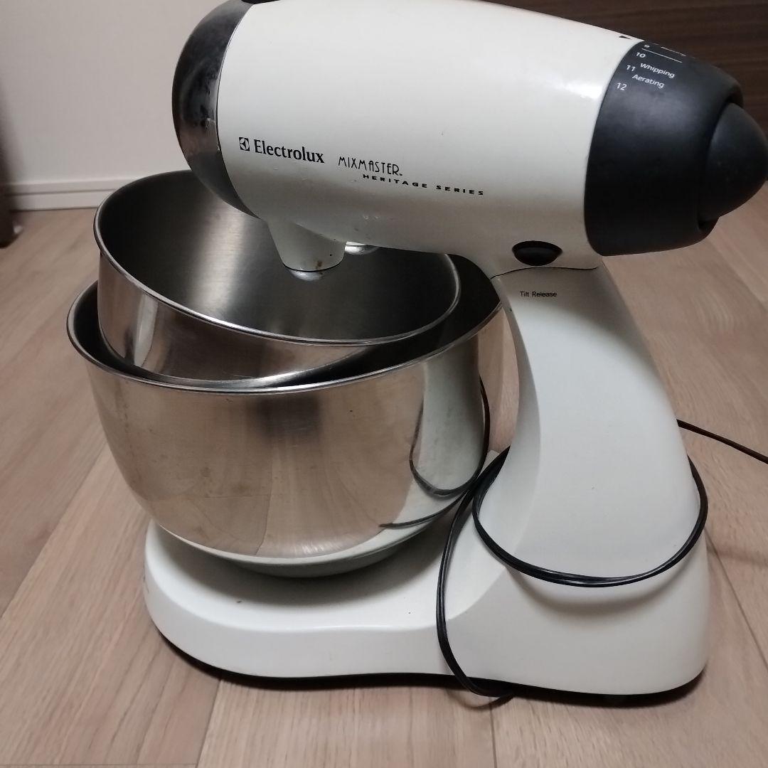 エレクトロラックス スタンドミキサー ESM945