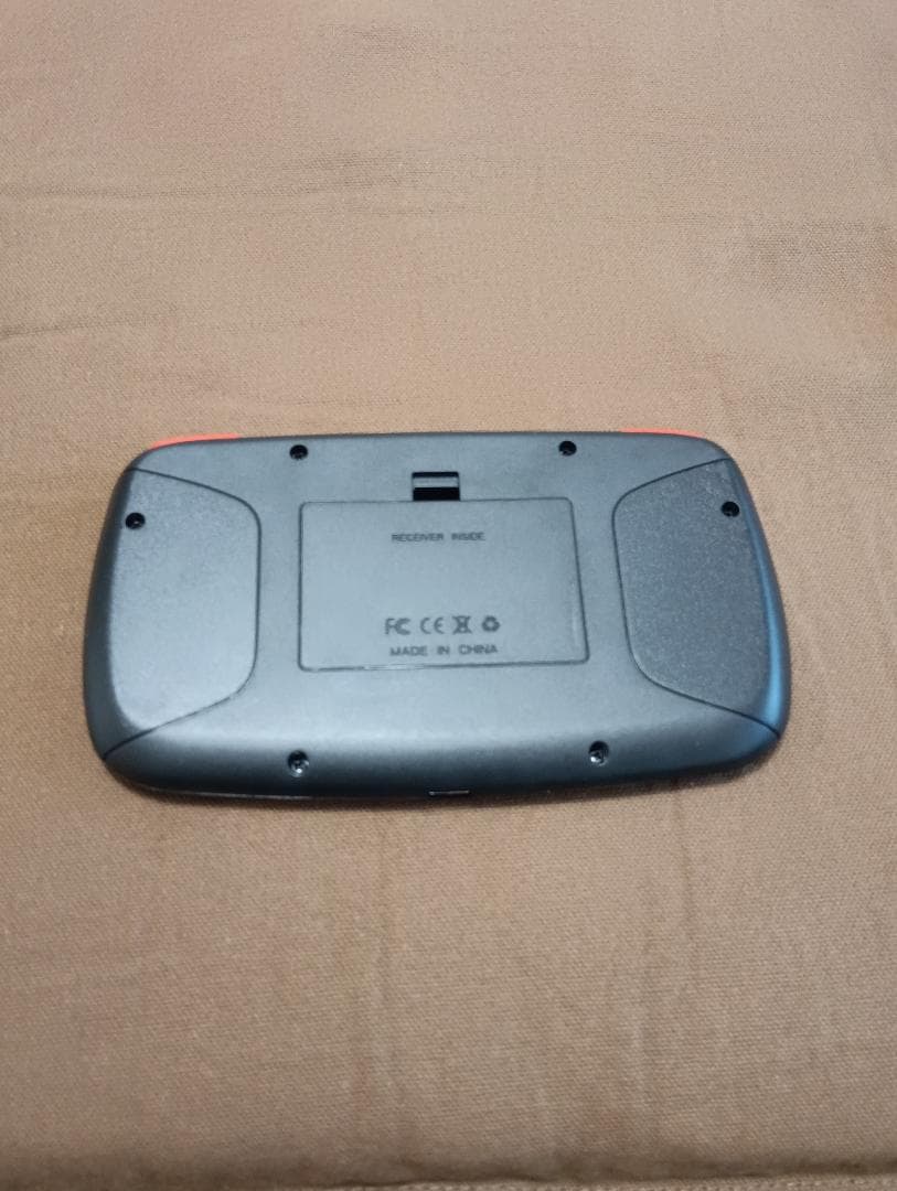 ワイヤレスキーボード タッチパッド付き