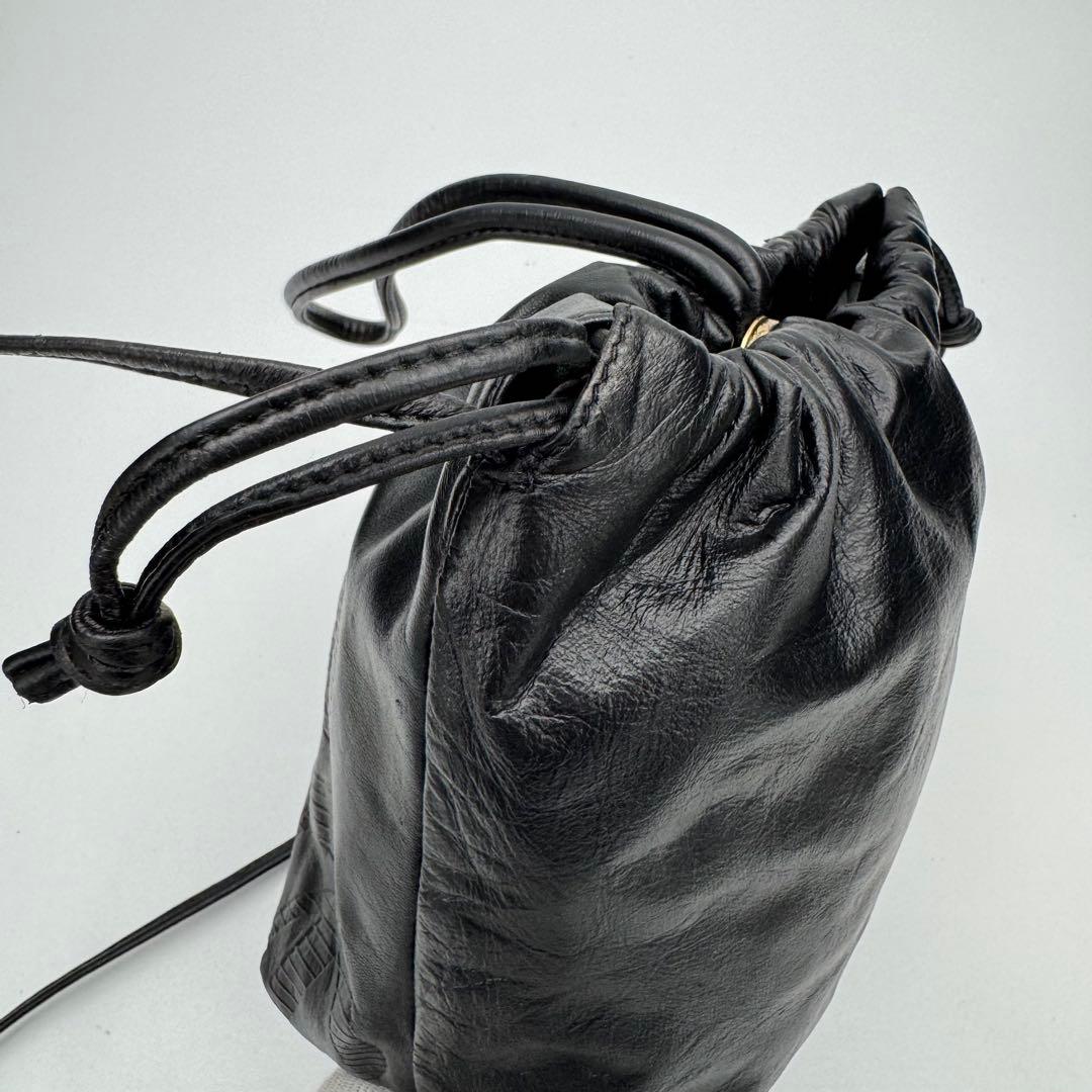 ロエベ アナグラム ナッパレザー 巾着型ショルダーバッグ 斜めがけ ブラック