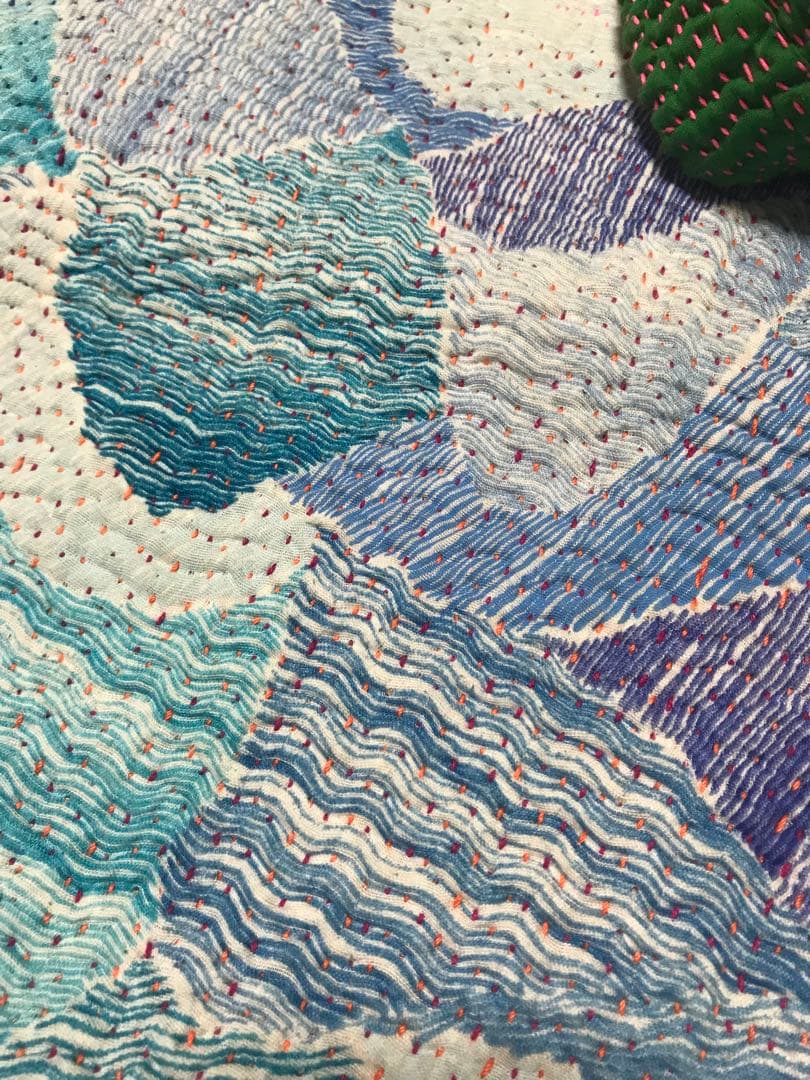 刺し子　刺子　波模様　花柄　バッグ 緑のハンドル付き　リバーシブル　グドゥリー