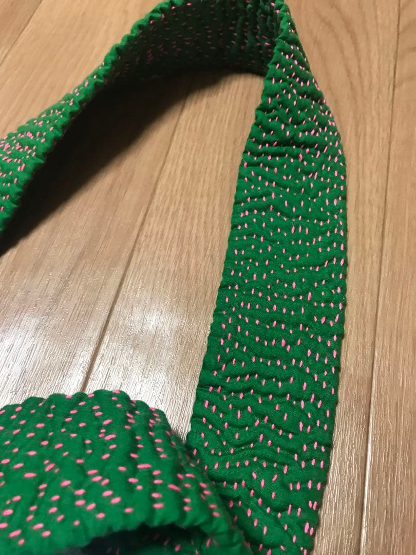 刺し子　刺子　波模様　花柄　バッグ 緑のハンドル付き　リバーシブル　グドゥリー
