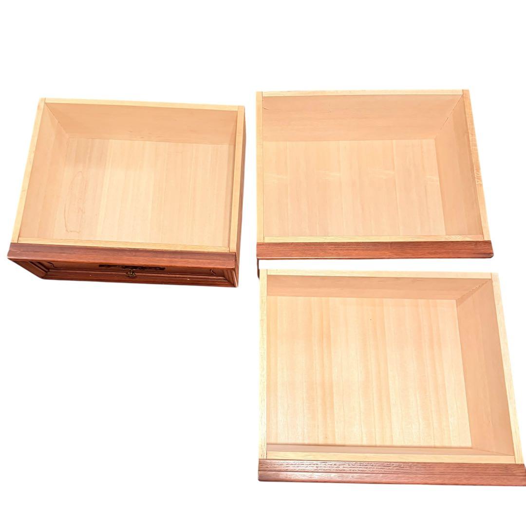 ヨーロッパ風　猫脚　チェスト　アンティーク調 タンス チェスト 衣装棚