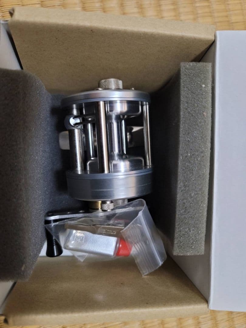 五十鈴工業　Tabby 301 タビー 左巻き