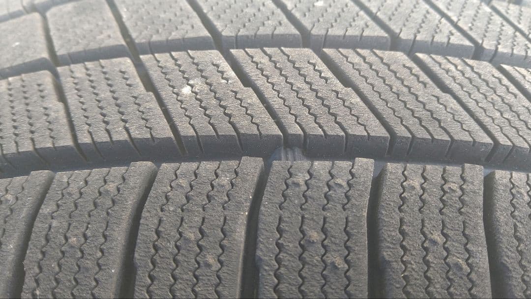 ブルーシェル　ブリジストンスタッドレスタイヤ