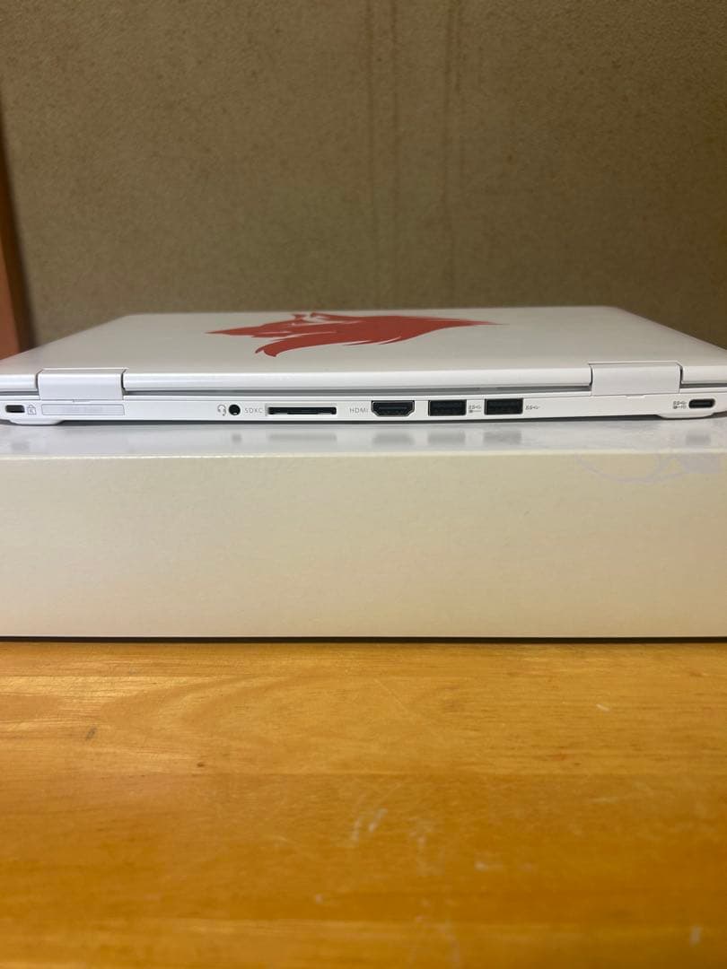 LAVIE Direct N12 ノートpc　シール等あり