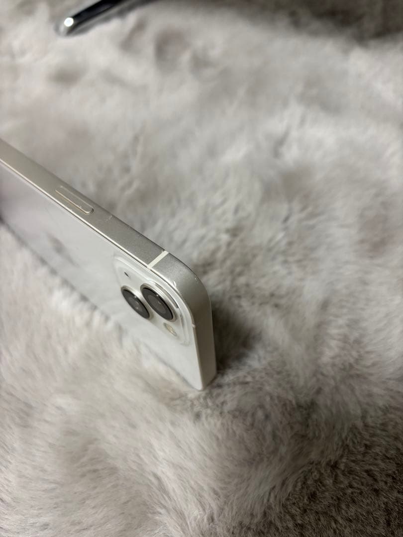 Apple iPhone 13 スターライト　本体（値下げ中）