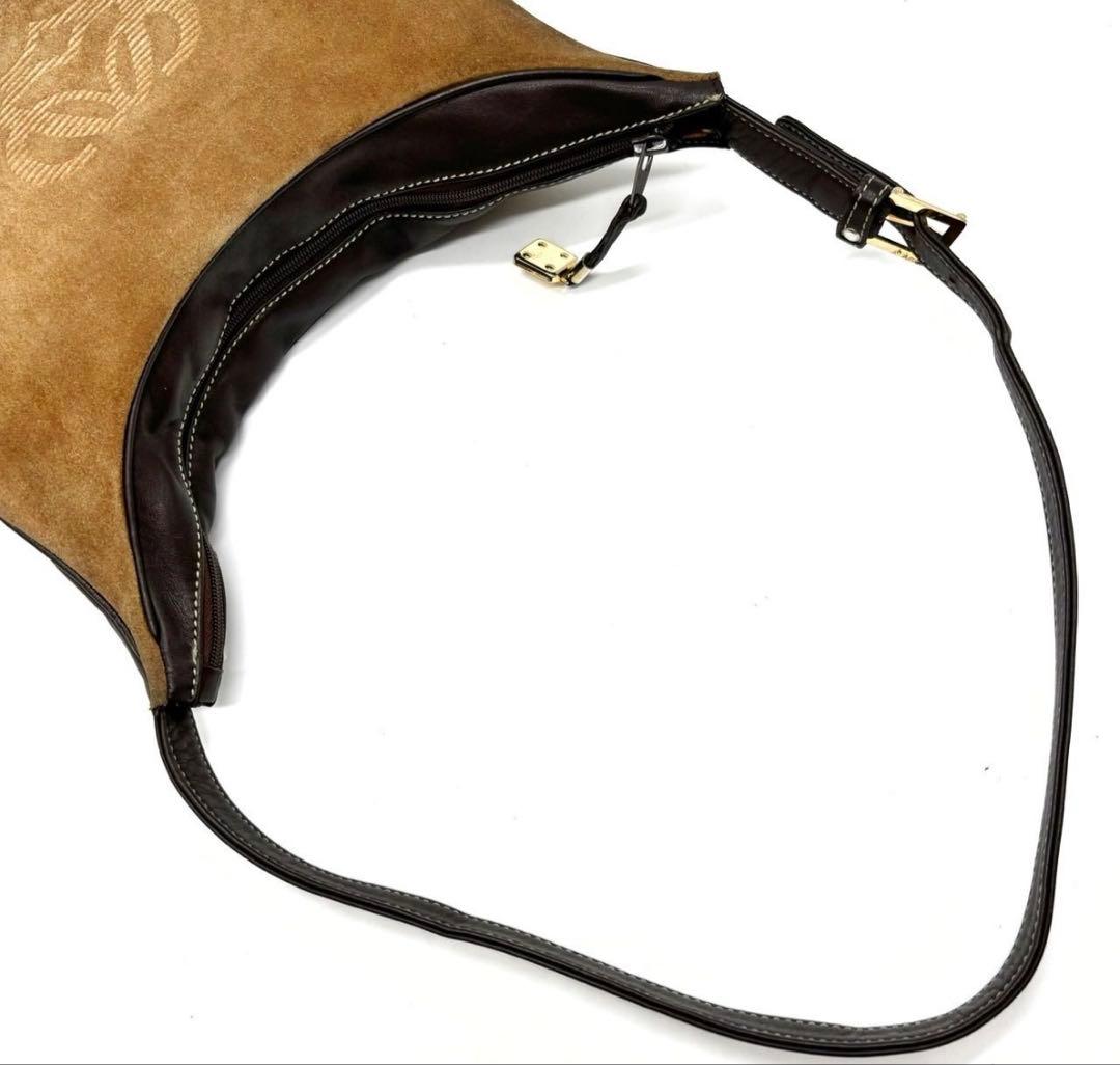 美品LOEWE ロエベ ワンショルダーバッグ アナグラム ロゴ型押し スエード