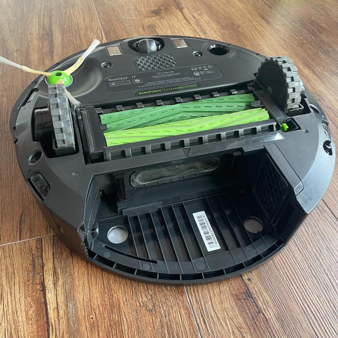 【予備の消耗品付き】iRobot Roomba ロボット掃除機 ルンバ i7+
