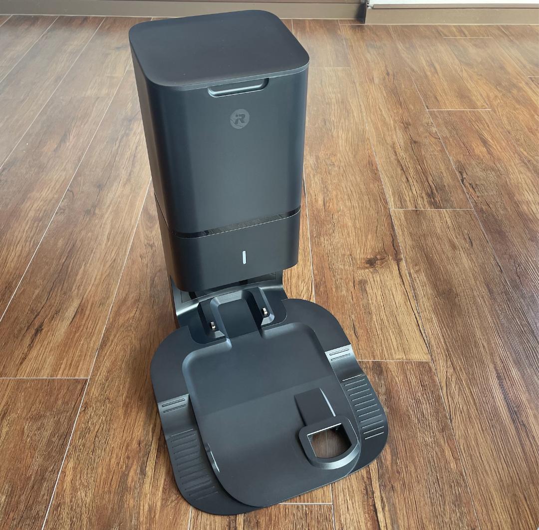 【予備の消耗品付き】iRobot Roomba ロボット掃除機 ルンバ i7+