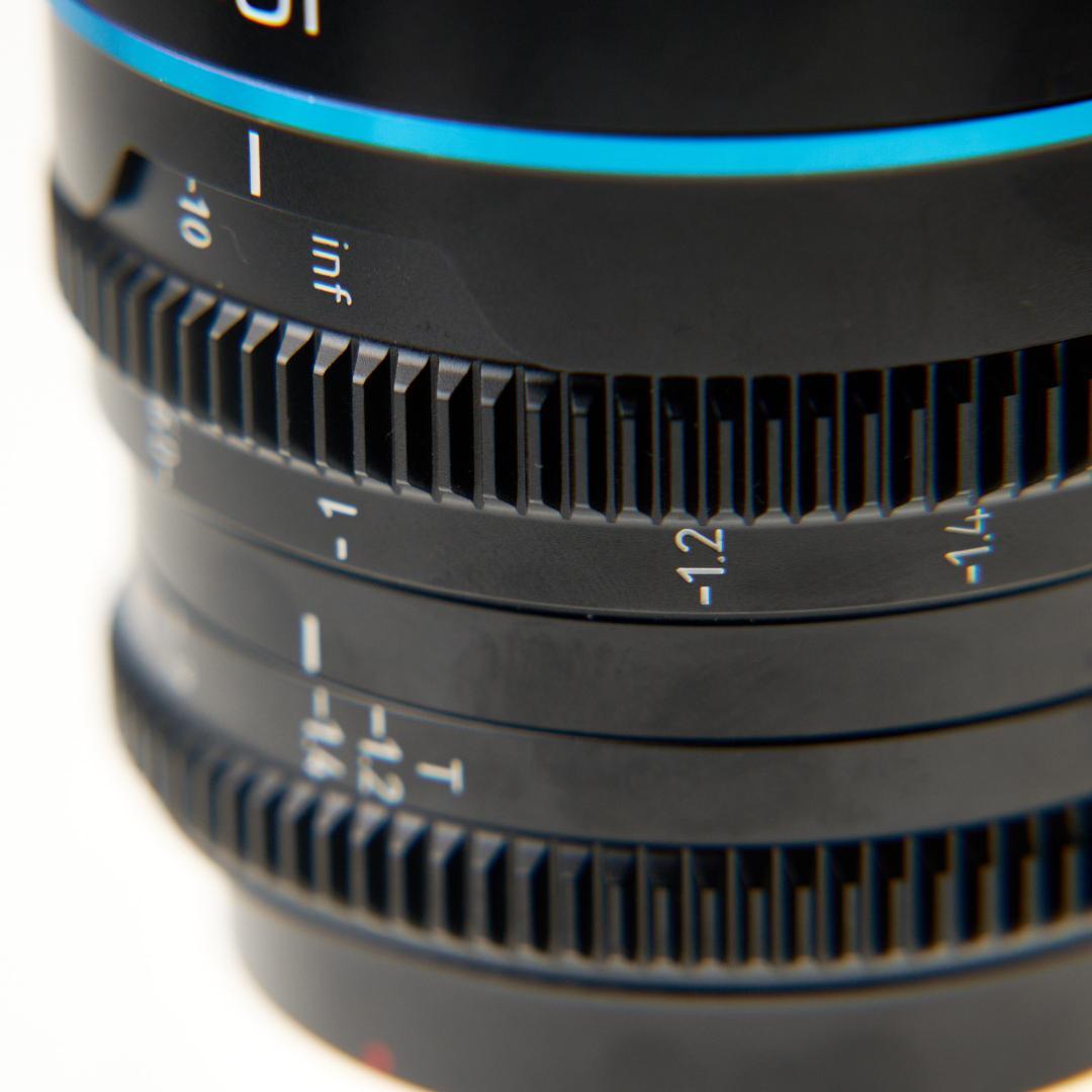 SIRUI Night Walker 75mm T1.2 S35 Eマウント