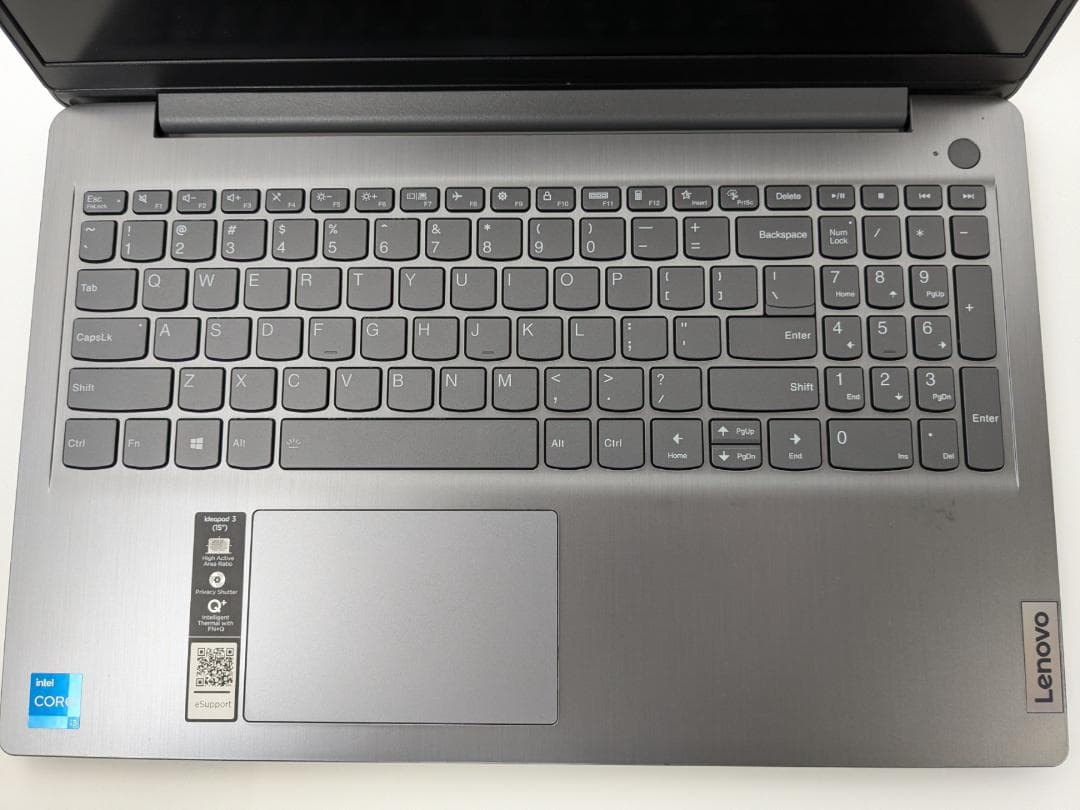 美品 Lenovo IdeaPad3 15ITL6 第11世代Intel SSD
