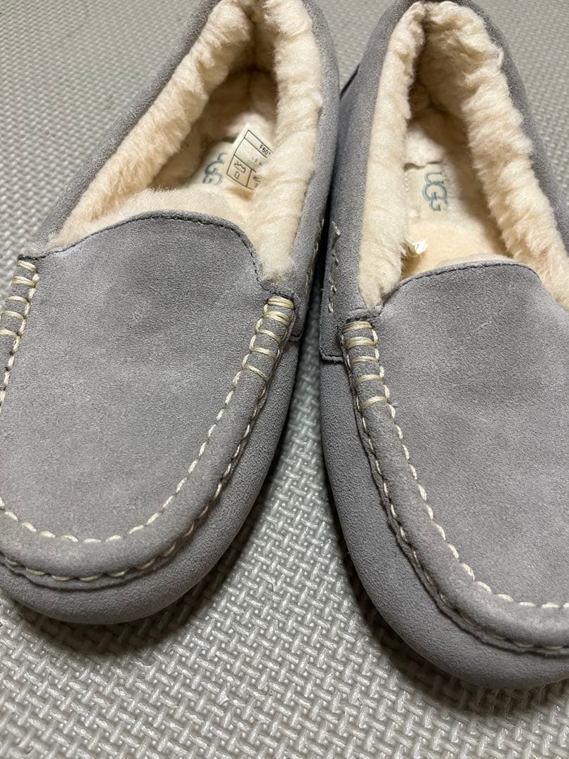 UGG Ansley アンスレー　ローファー　ライトグレー色