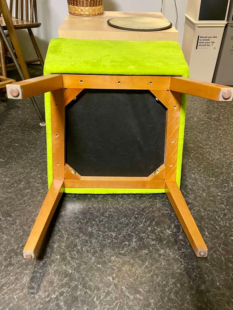 ①グリーン ソファー 椅子 1人がけ スウェード生地 オシャレ