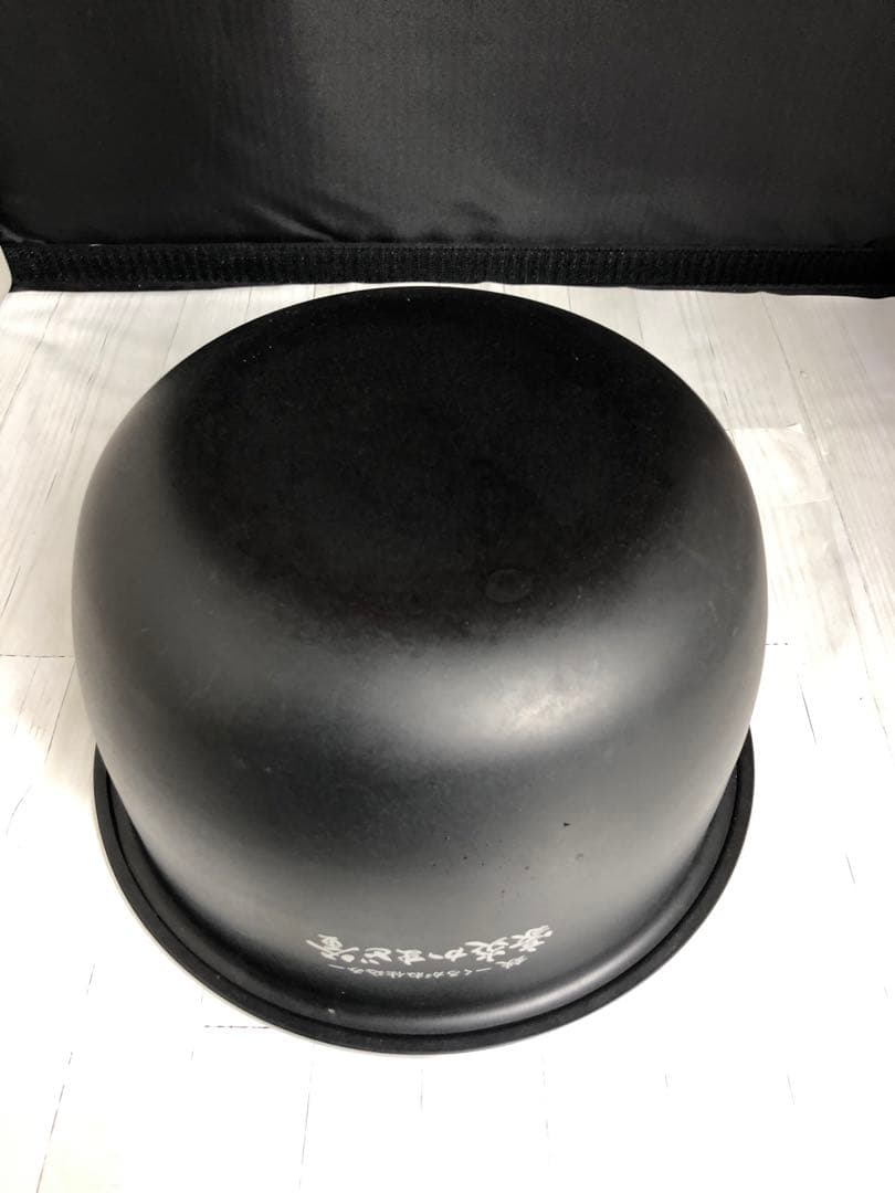 ZOJIRUSHI象印　圧力IH炊飯ジャー　NW-PT10 2022年製　濃墨