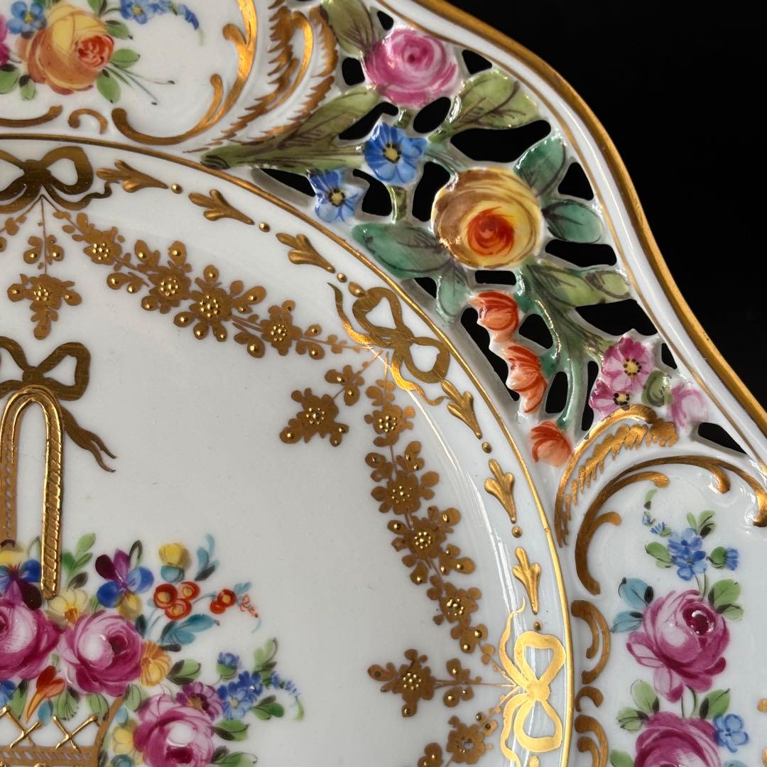 ドレスデン　カールティーメ工房　花かご　リボン　コンポート