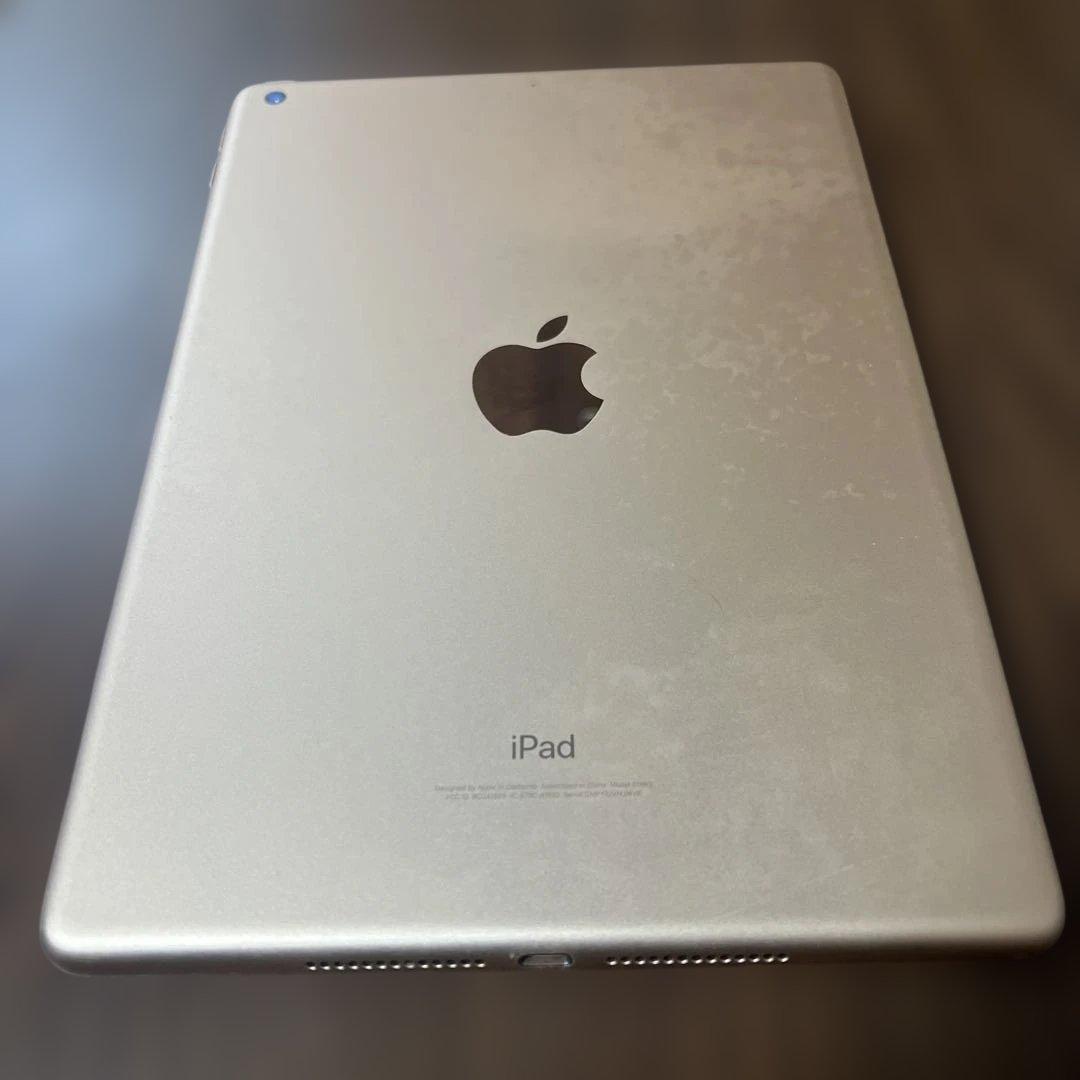 【中古品】iPad(第6世代) 32GB ゴールド WiFiタイプ