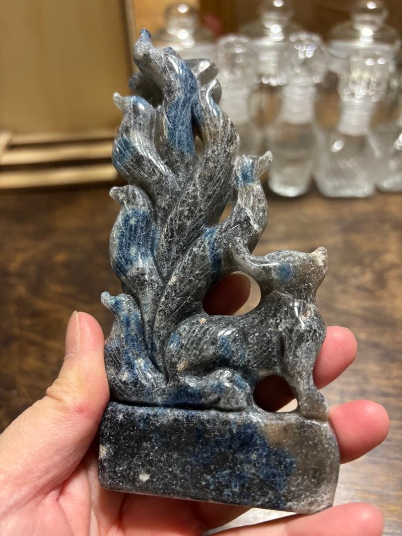 九尾　九尾の狐　k2 カービング　天然石