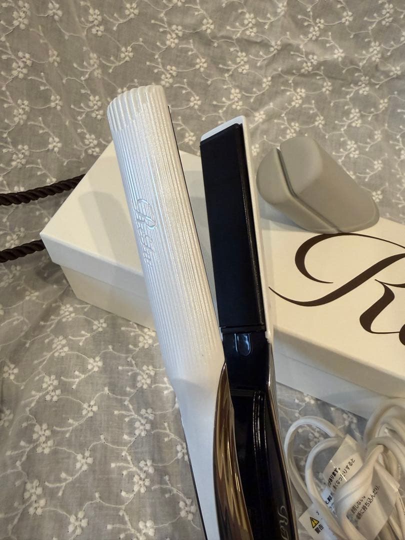 リファ⭐︎ストレートアイロン