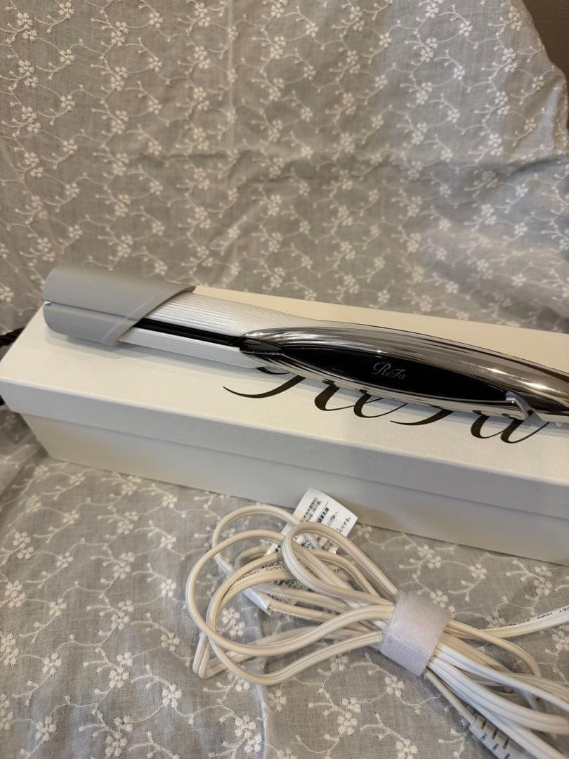 リファ⭐︎ストレートアイロン