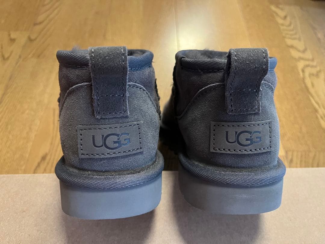 UGG グレー ムートンブーツ　新品未使用