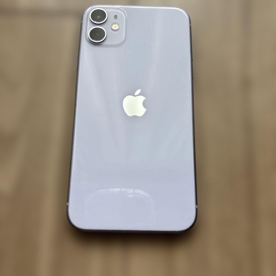 美品 iPhone11 パープル