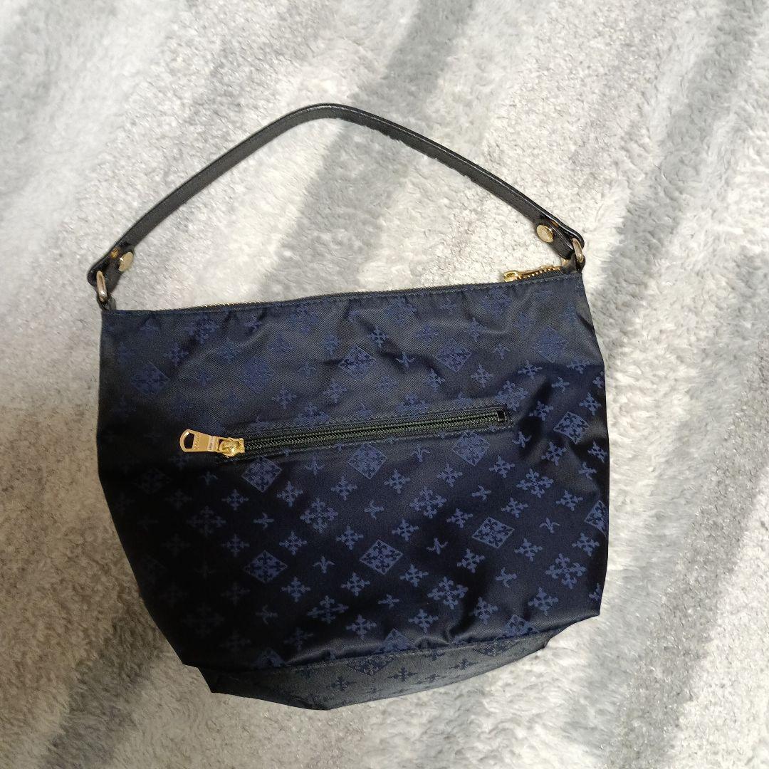 美品　russet　モノグラムナイロンシンプルショルダーバッグ　ネイビー