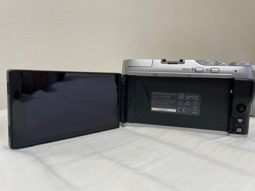FUJIFILM X-A7 デジタルカメラ