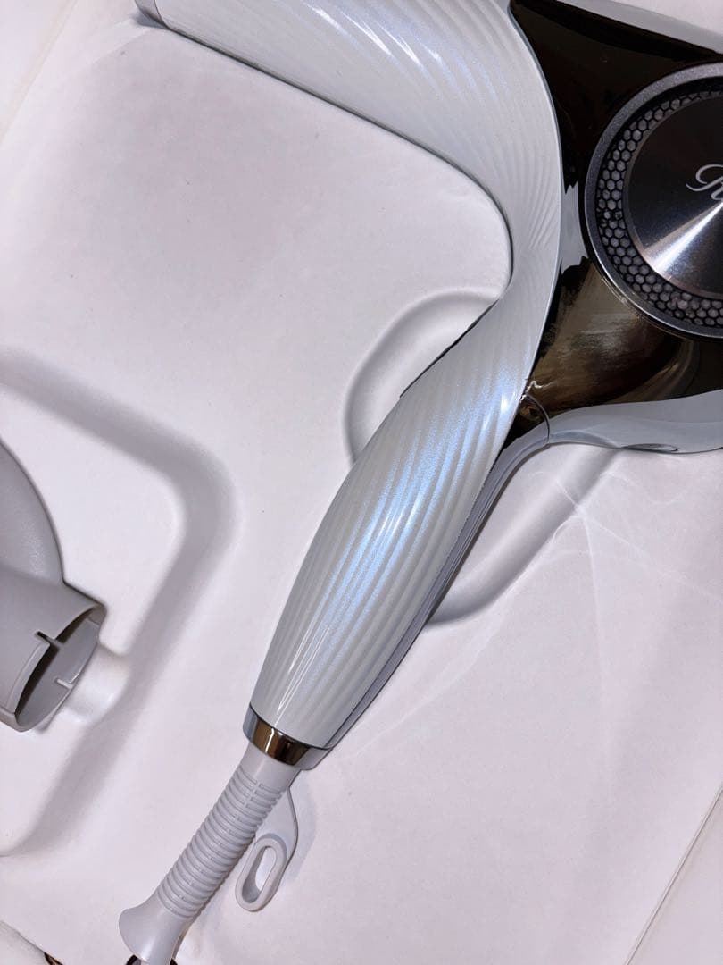 【つき】リファ Refa ビューテック ドライヤープロ ホワイト