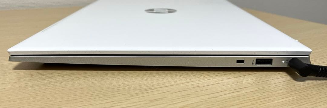 美品 HP Pavilion Laptop 15-eh3005AU