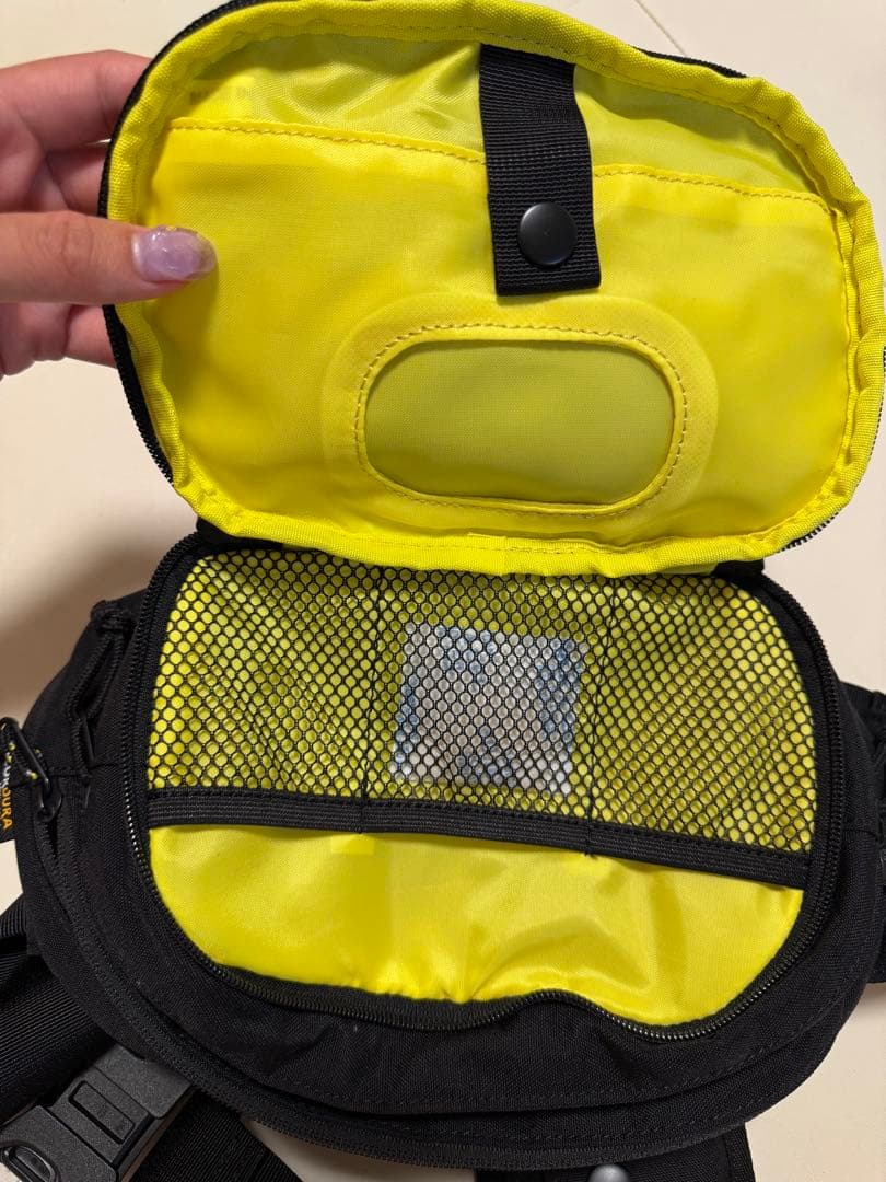 m*0様 Hugoo 抱っこ紐 黒 収納袋付き