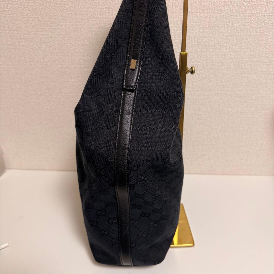 GUCCI グッチ　ホーボーショルダーバッグ