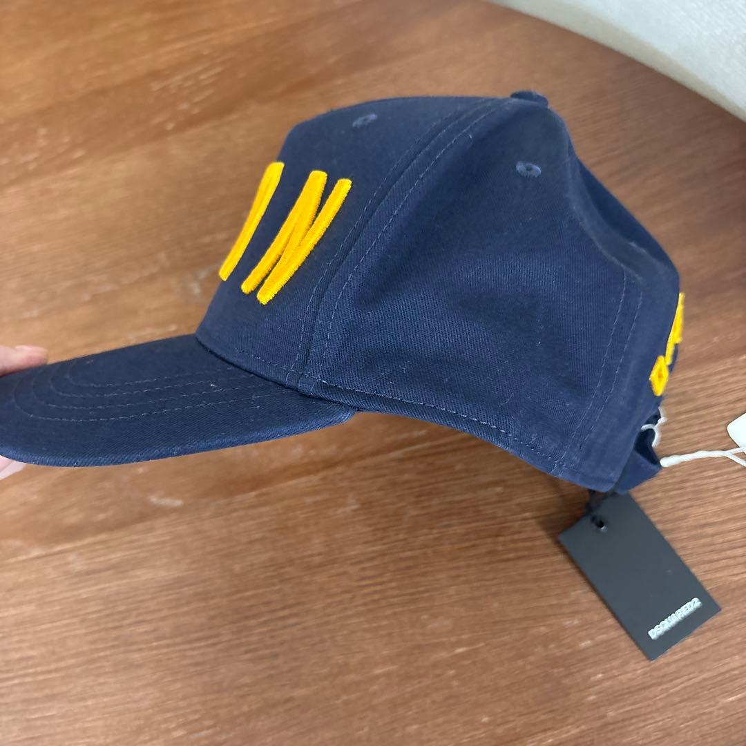 DSQUARED2 icon オレンジ　キャップ