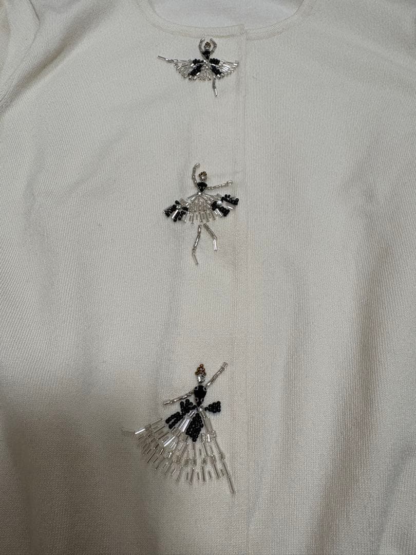 ストロベリーフィールズ白カーディガン バレエ