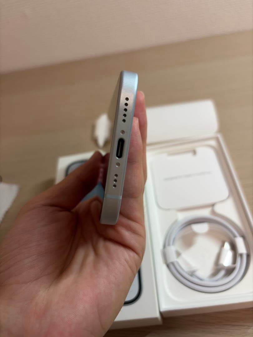 Apple iPhone 15 128GB ブルー