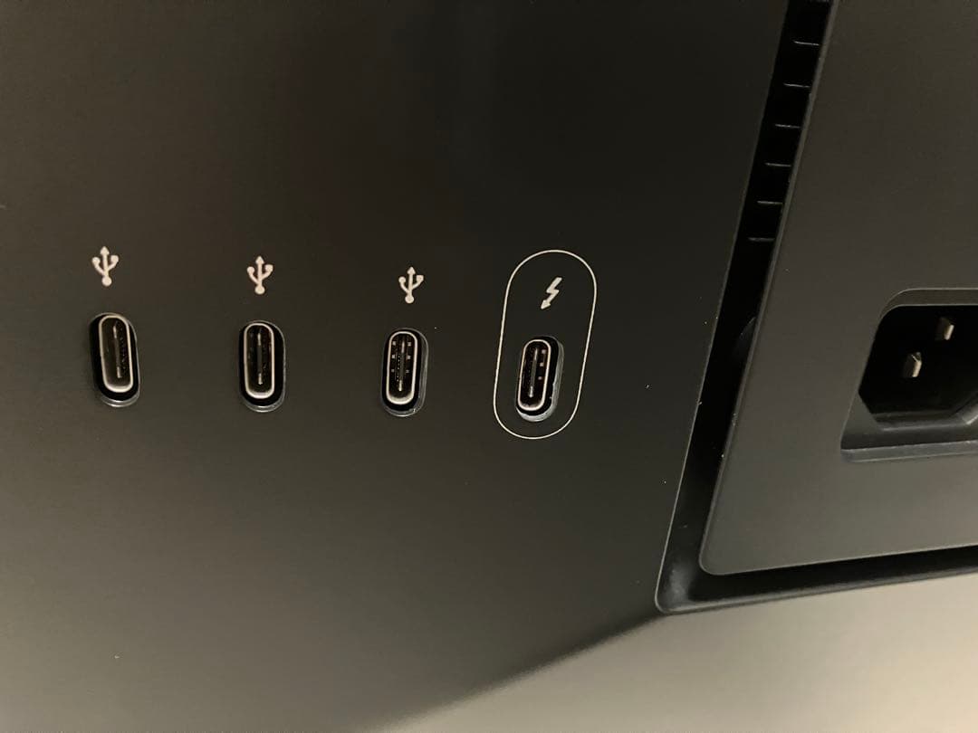 ディスプレイ・モニター本体 LG UltraFine 5K Display 27MD5KA-B