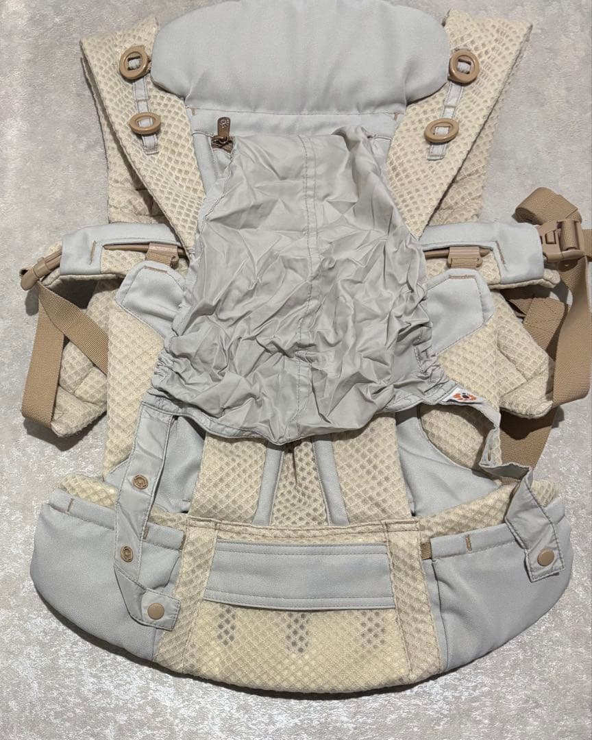 エルゴベビー　オムニブリーズ　サンドベージュ