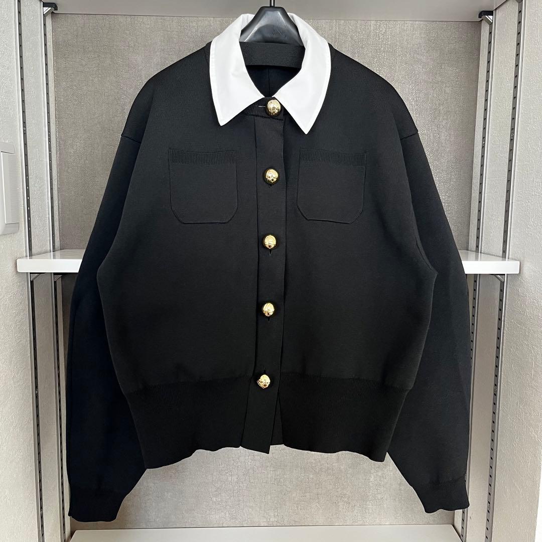 アダムエロペ　シャツ襟付きカーディガン　ブラック　金ボタン　長袖　クルーネック黒