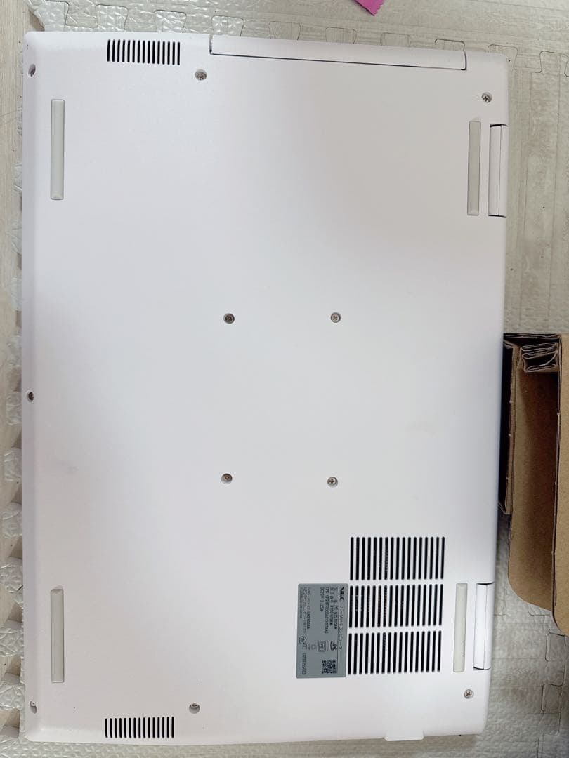 NEC LAVIE PC-N1570GAW [パールホワイト]