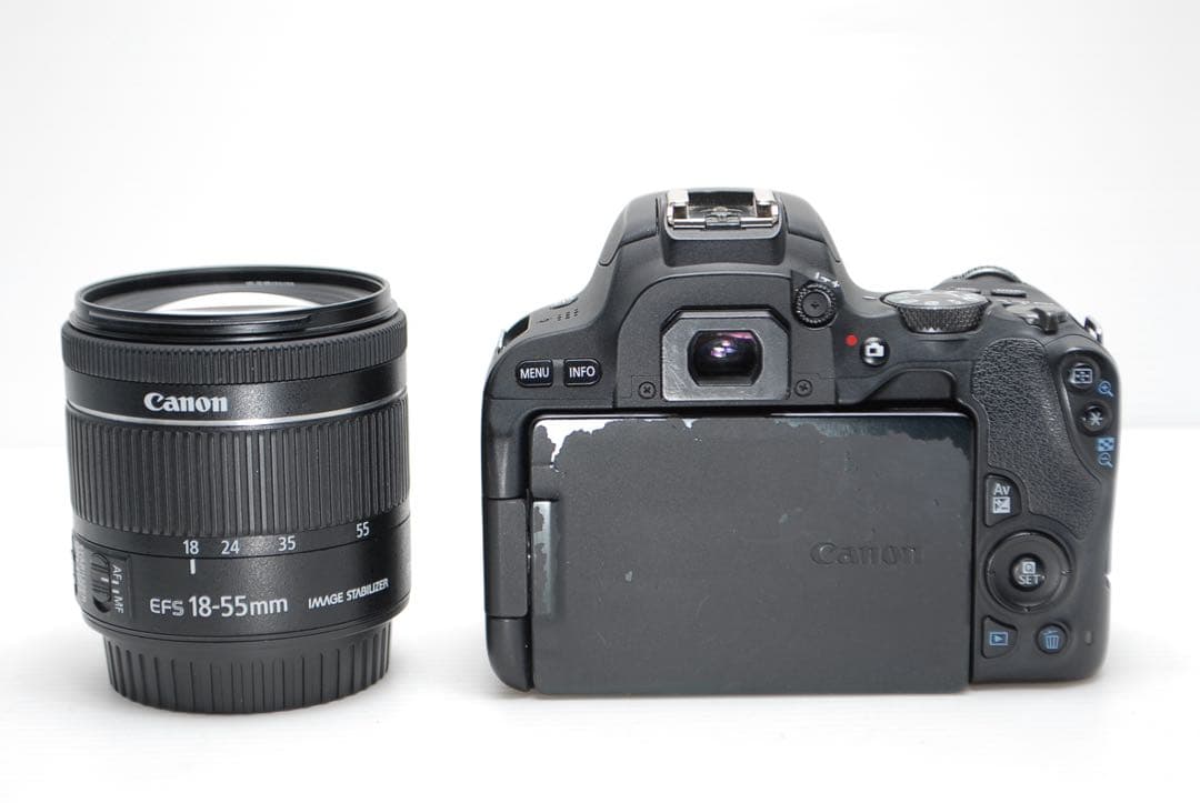 ✨手ぶれ補正付きで初心者安心✨Canon kiss X9 軽量モデル 美品