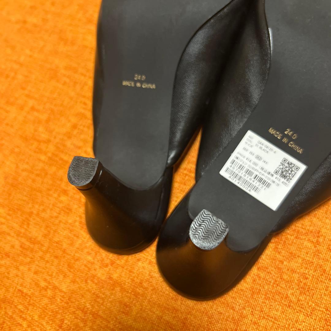 VERY掲載　アダムエロペ　ツイストパデッドミュール　ブラック　24.0