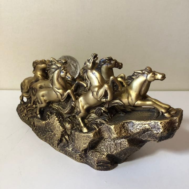 うまくいく　置物　馬　金　2026 午年　ゴールド　A