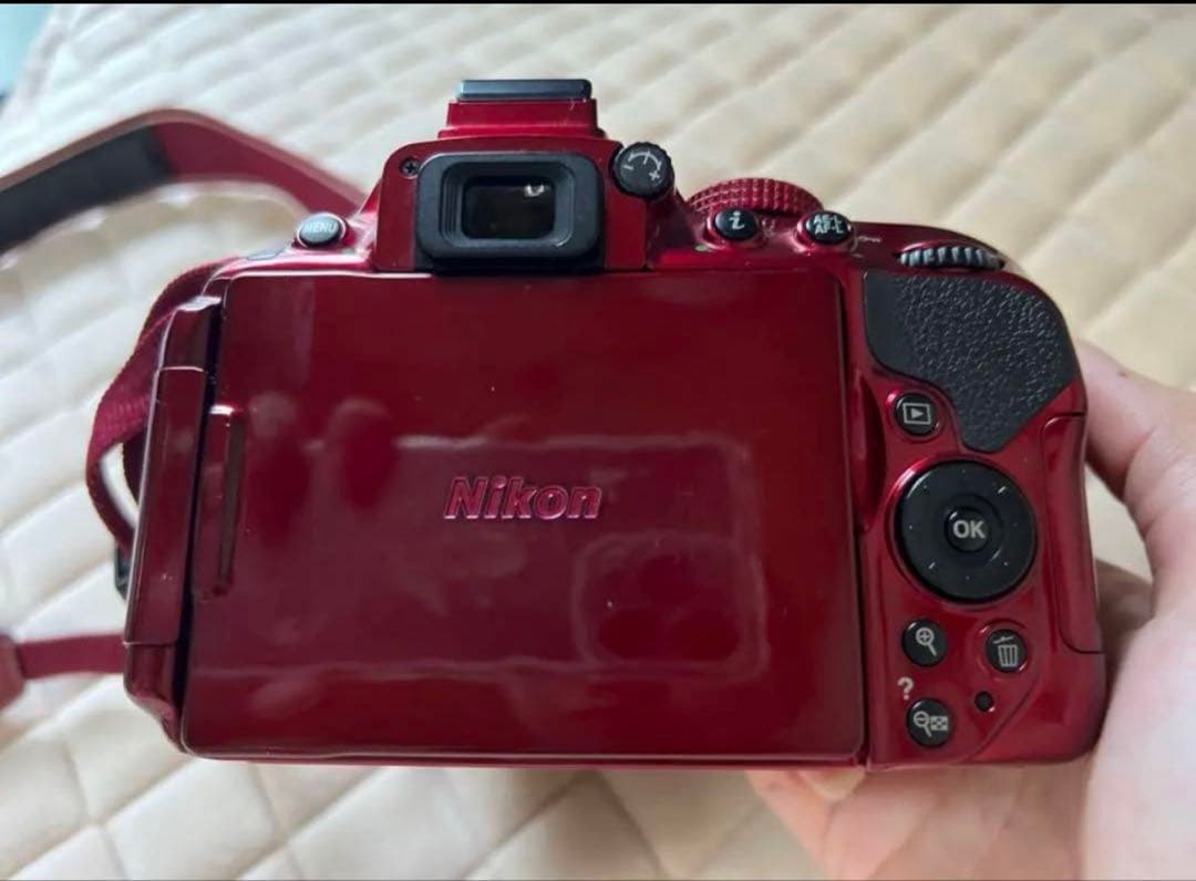 R*S様 Nikon D5300 レッド レンズ付き